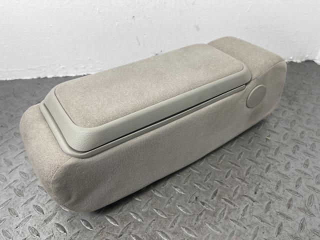 キャスト LA250S アームレスト 72810-B2820-E1拍卖