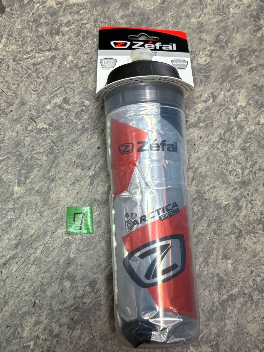 未使用 ゼファール ARCTICA PRO アークティカ プロ 保冷ボトル 750ml シルバーレッド ZEFAL拍卖
