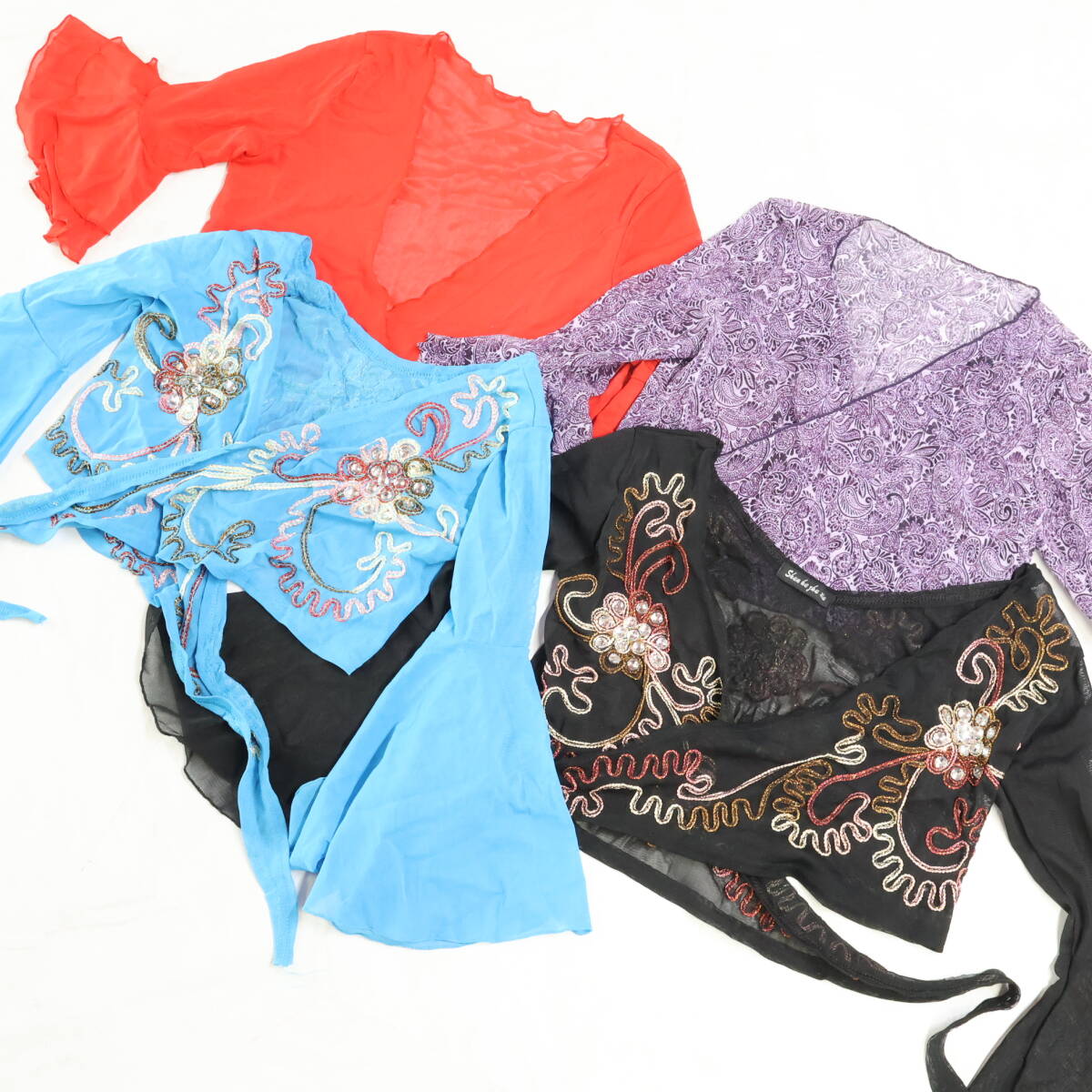 『送料無料』【ベリーダンス衣装 4点まとめ売り】水色 ブラック パープル レッド チョリ トップス フリル レース 黒 紫 赤 リボン 花柄拍卖