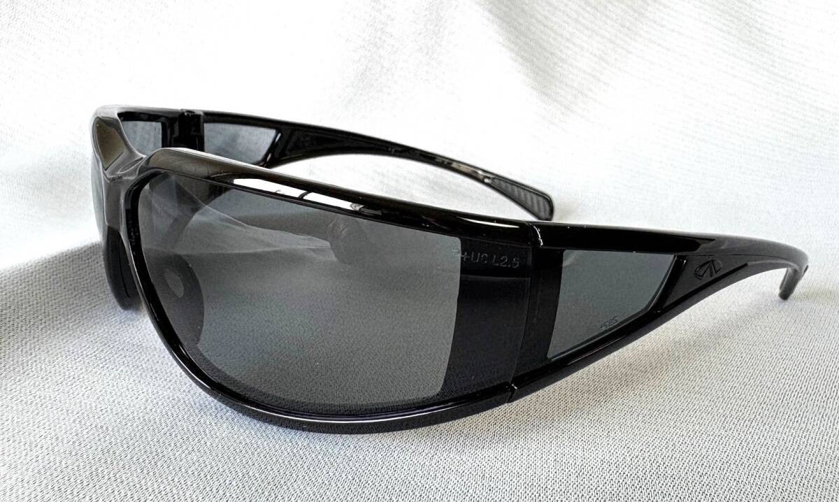 Pyramex セーフティアイグラス EXETER グレーレンズ 曇り止め加工済み 新品・即決拍卖