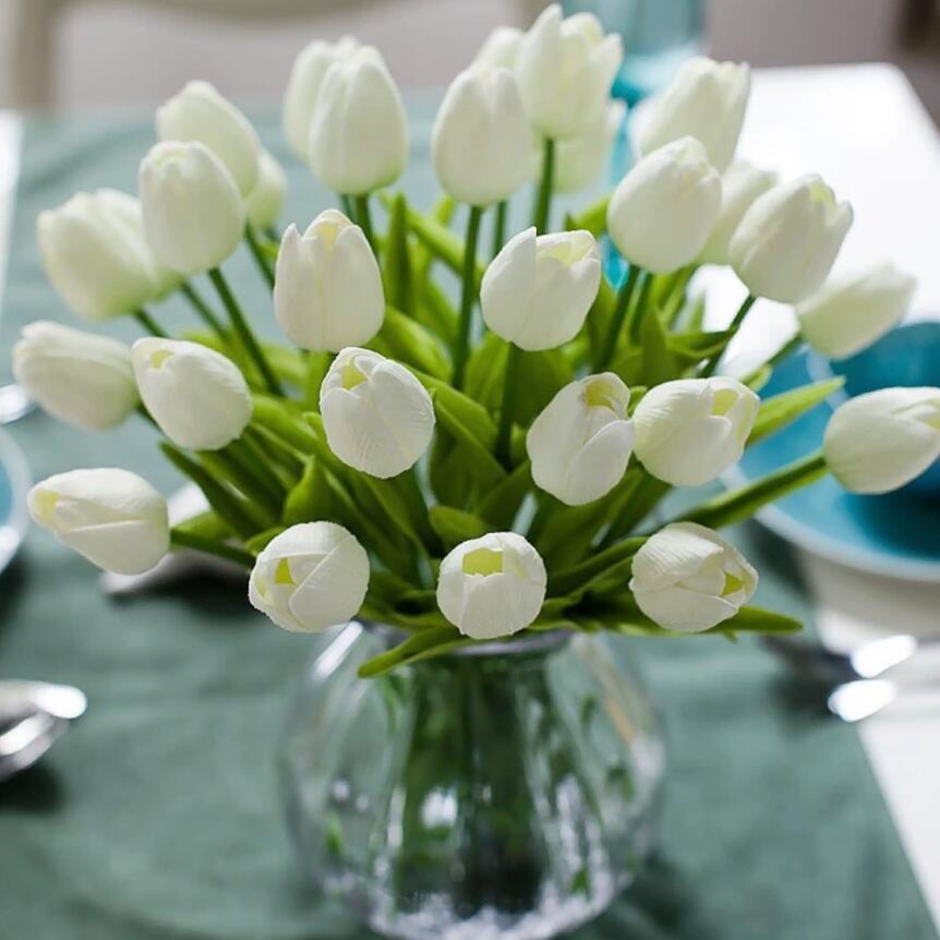 新作大人気チューリップ 造花 大量まとめて31本 アートフラワー 春 枯れない花 ブーケ 花束上質拍卖