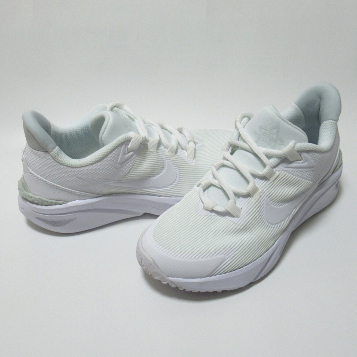 NIKE STAR RUNNER 4 NN GS 白 ホワイト 22.5cm ナイキ スターランナー キッズ レディース 通学 上履き DX7615-100拍卖