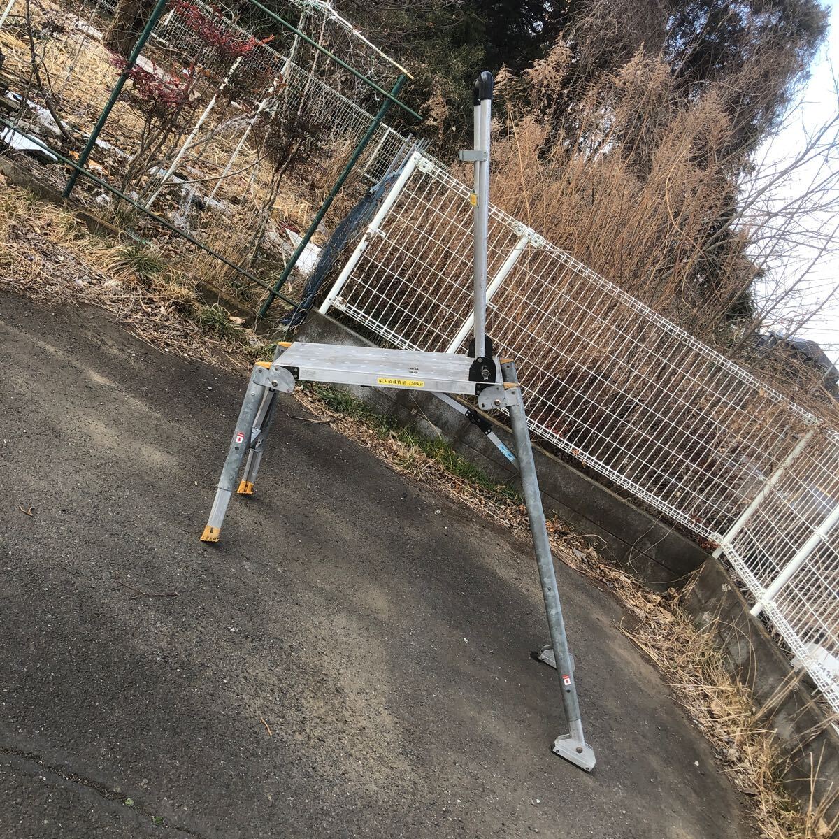 ダンペイウマ 段平Mタイプ 階段 階段専用の作業足場階段専用 作業足場 階段脚立 脚立拍卖