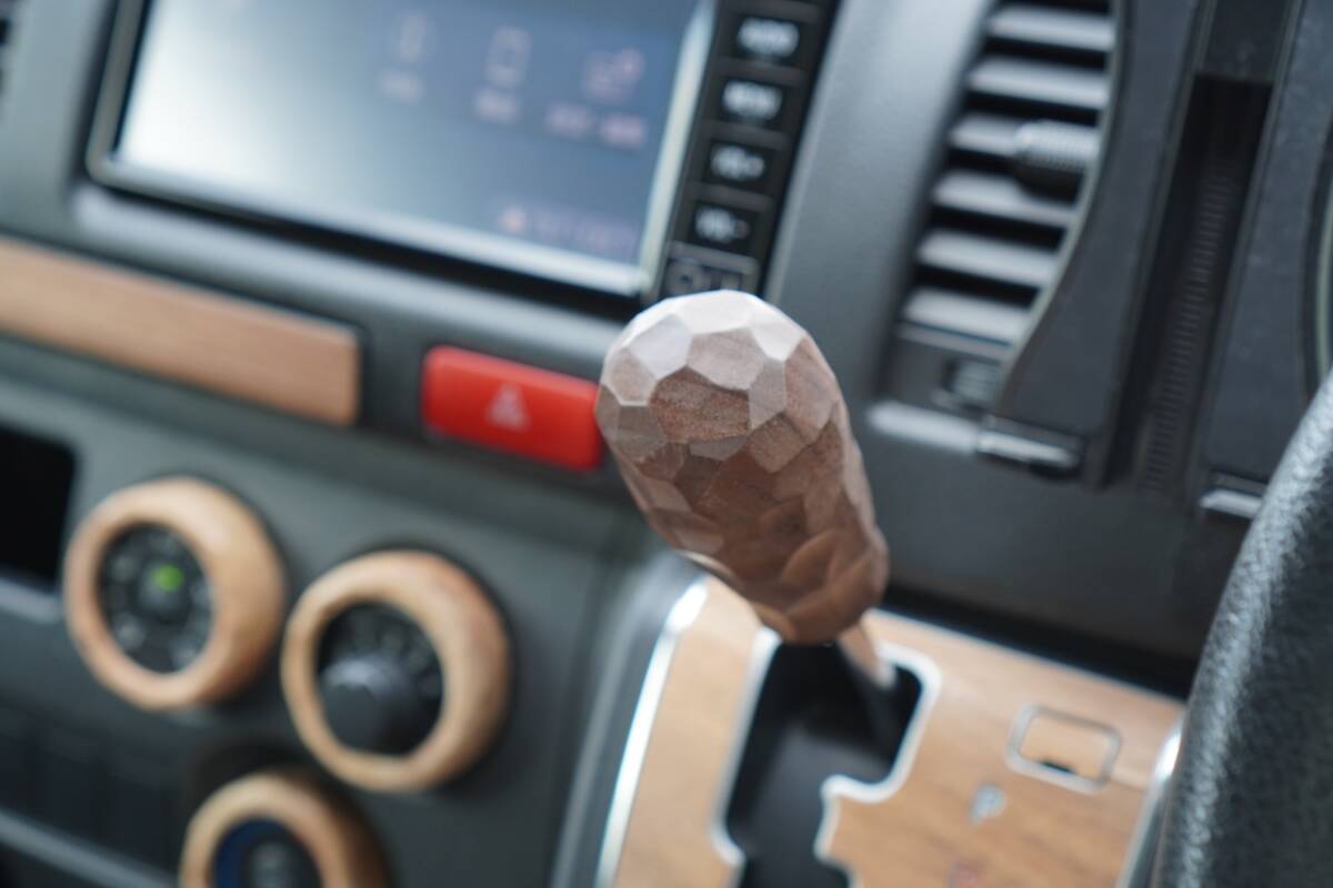 ハイエース 200系 ウォールナット シフトノブ シフトレバー ウッド LIF 燕三条 職人削出し 名栗 天然木 ウォルナット M12×1.25 M8×1.25拍卖