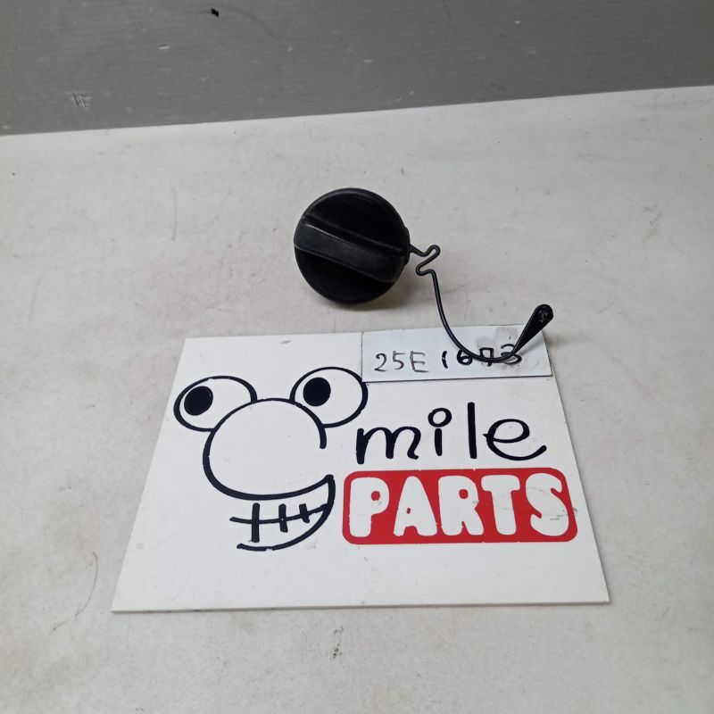 NKE165G カローラフィールダー 純正 フューエルキャップ 1A7-7-7/25E1673*同梱不可拍卖