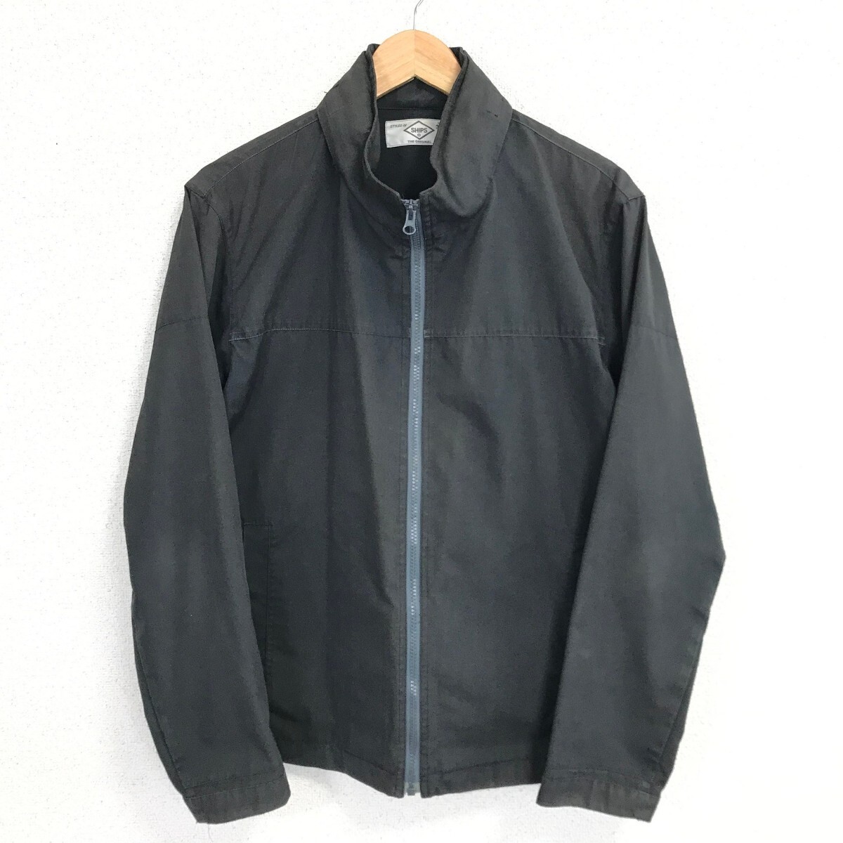 f1967dL SHIPS シップス THE ORIGINAL サイズ3-L ジップアップジャケット ブルゾン ブラック 黒 メンズ フード収納 古着 ジャンパー拍卖