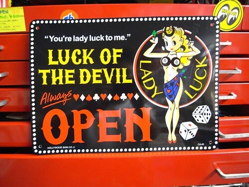 幸運の女神 アメリカン プラスチック看板 CA-65 LADY LUCK アメリカン雑貨 アメリカ雑貨 世田谷ベース拍卖