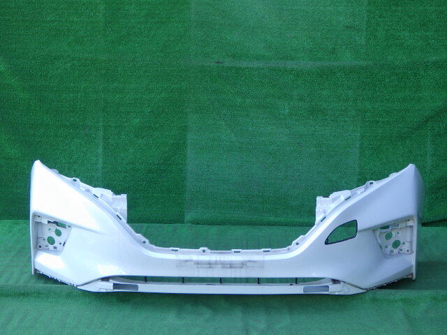 ZE1 リーフ オーテック 純正フロントバンパー 日産LEAF 白 パール 62022 5SY0H拍卖