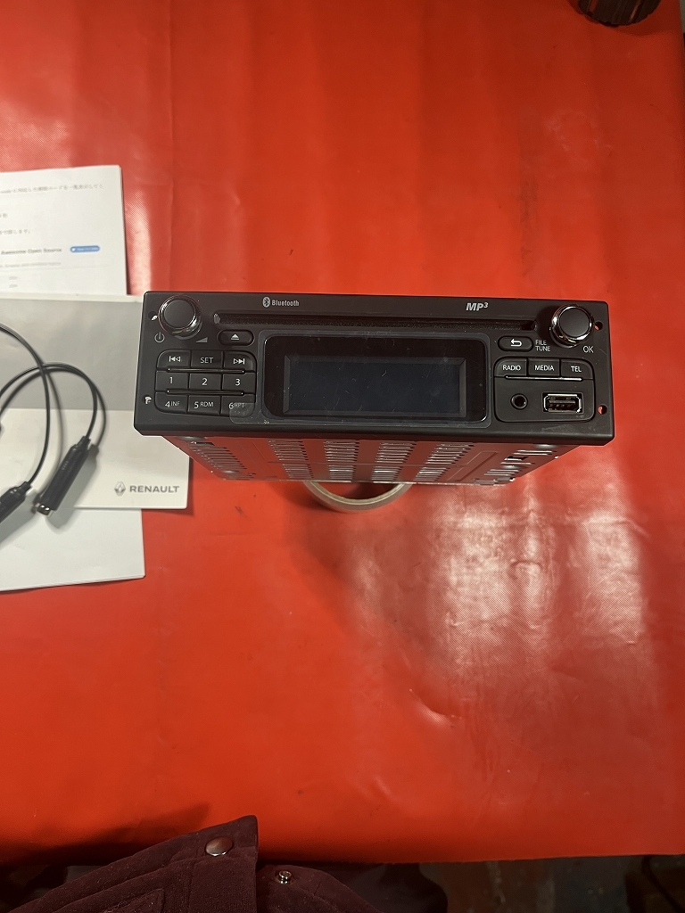RENAULTカングー後期純正オーディオ ハーネスとコネクタ・説明書添付 (38)拍卖