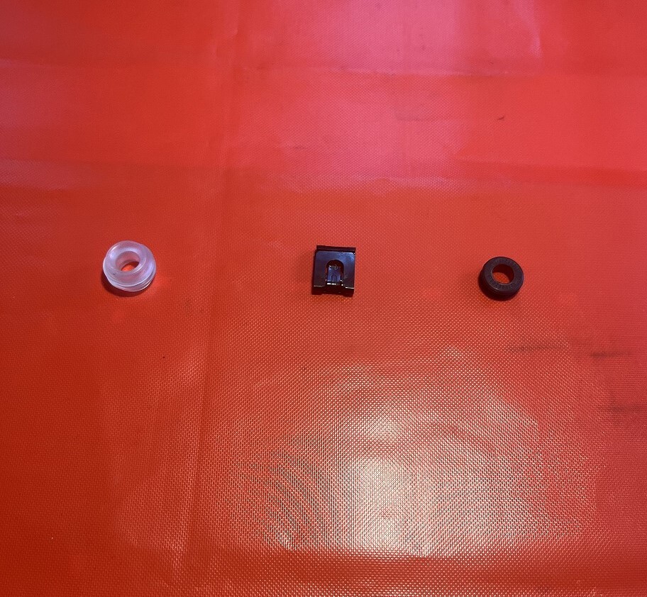 MERCEDES オートマ シフトリンケージブッシュシフト側/ミッション側をセットで ③拍卖