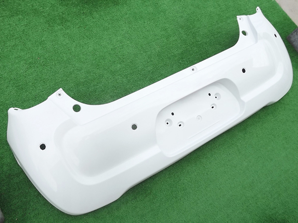 ☆美品,送料安,26U,スペリアホワイト★アルトHA37S/HA97Sリアバンパー★キャロルHB37S/HB97S,純正,リヤバンパー,ホワイトソリッド,白★Re:P拍卖