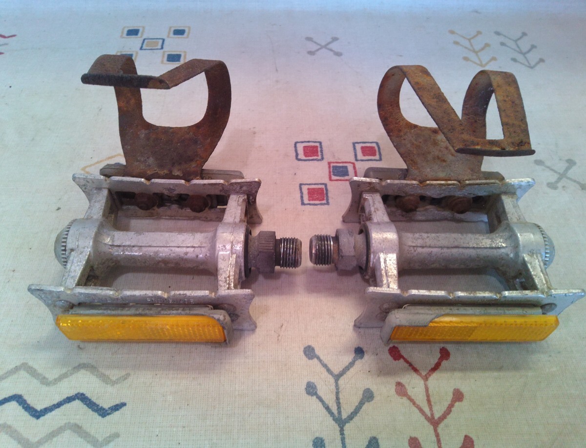 フラットペダル拍卖