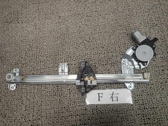 ステップワゴン DBA-RK1 右フロントドアレギュレータ・モーター NH731P 73300-SZW-J10拍卖