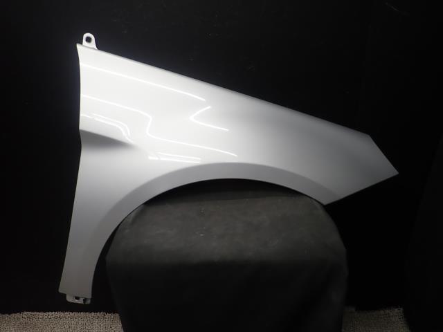 ベンツ Bクラス CBA-245232 右フロントフェンダー 761拍卖