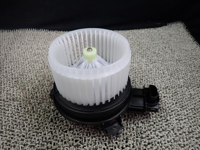 ハスラー 5AA-MR92S ヒーターブロアモーター D4E 74150-59S01拍卖