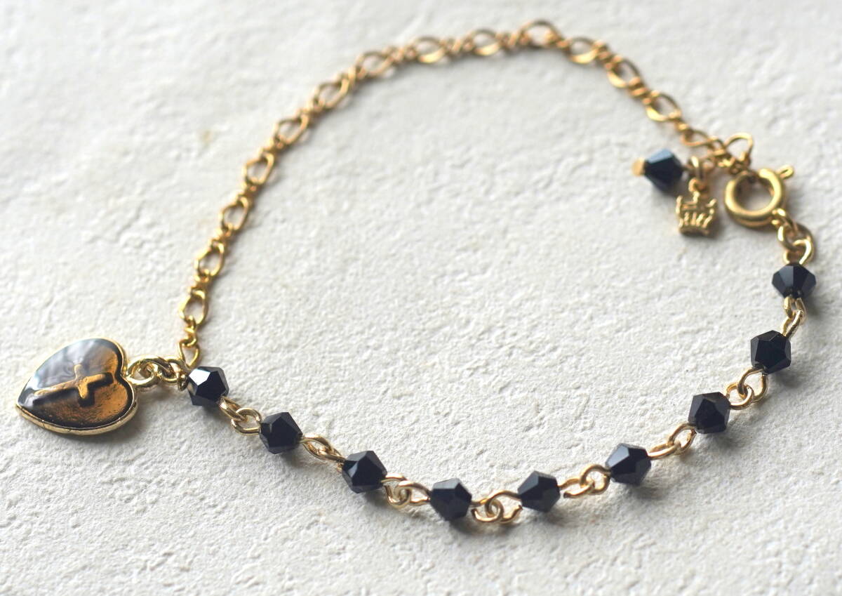 小さな十字架が入ったハートのブレスレット アシンメトリー 小さな王冠付き拍卖