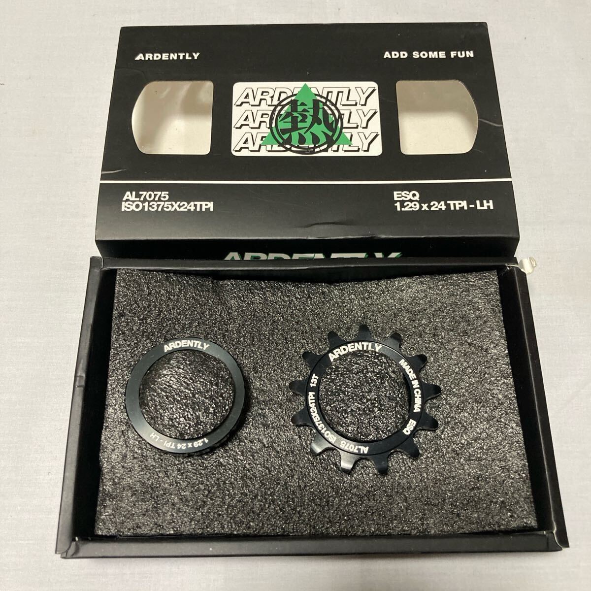 ☆ 新品!! 自転車 固定コグ 13T(厚歯)・ロックリング ブラック ☆拍卖