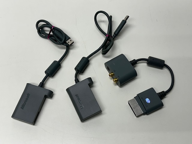 【2599】☆Xbox 360 Hard Drive Transfer Cable 、Audio Adapter ☆拍卖
