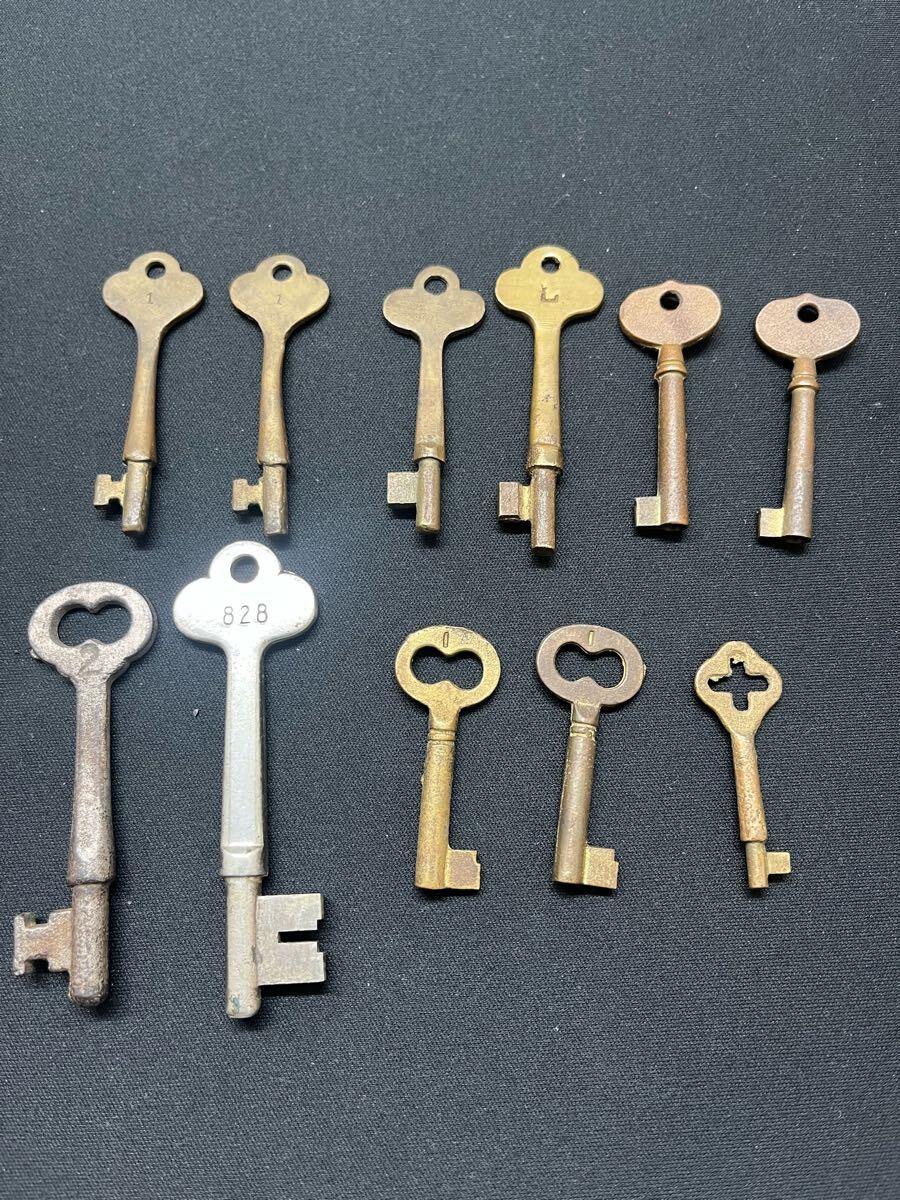 古い鍵 Key キー 昭和レトロ アンティーク 古道具 11本セット拍卖