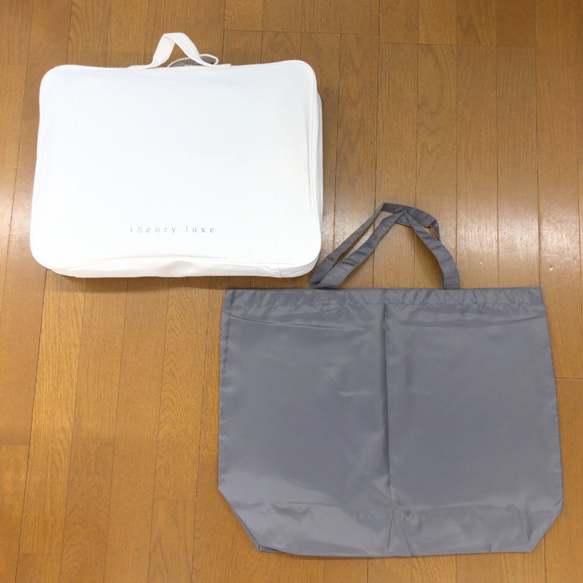 ★新品 theory luxe セオリーリュクス スーツケース&トートバッグ 2点セット ホワイト×グレー まとめ ガーメントケース 非売品 ノベルティ拍卖