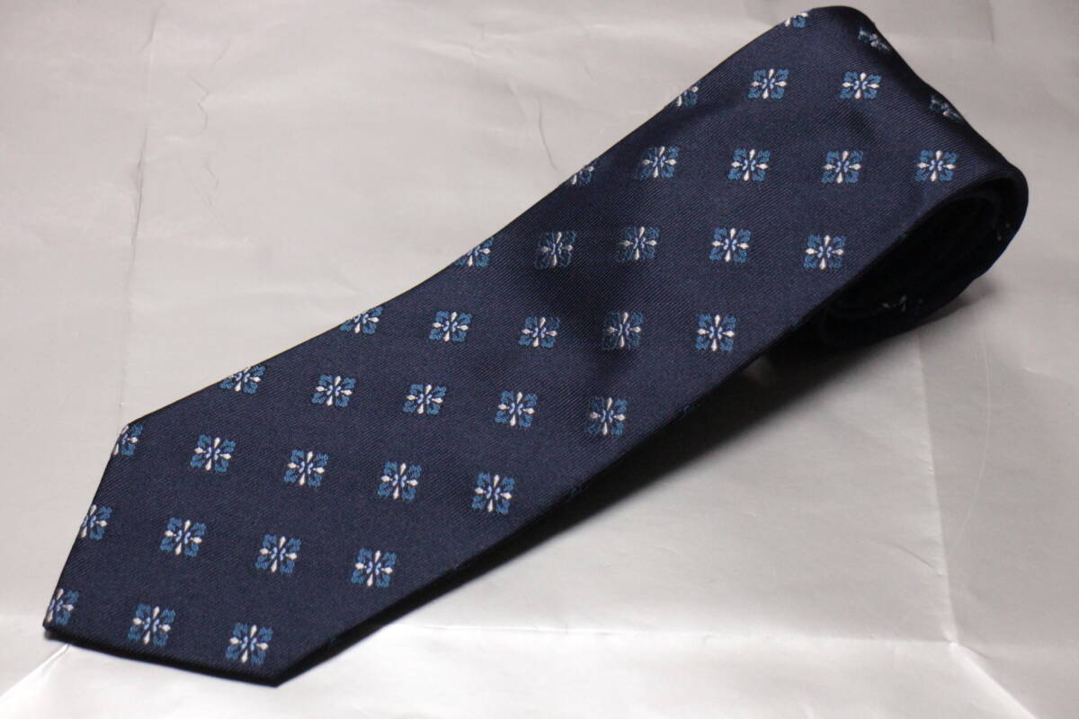 ビームス新品ネクタイ超美麗艶ネイビー*ブルー*シルバー*サックスブルー花小紋極上ジャガード織ハンドメイド拍卖