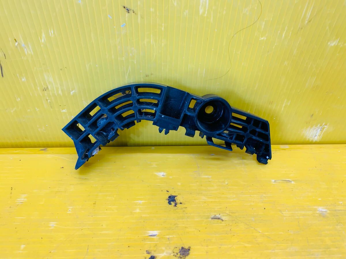 (43154) スズキ スペーシアカスタム MK42S 左フロントリテーナー 送料1280円(北海道/沖縄県はお問い合わせ下さい)拍卖