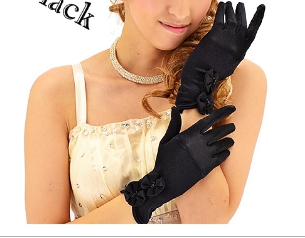 新品 送料無料 ウェディンググローブ ブラック&ホワイト 2セット 花嫁 ブライダル 結婚式 卒業式 発表会 入学式 拍卖