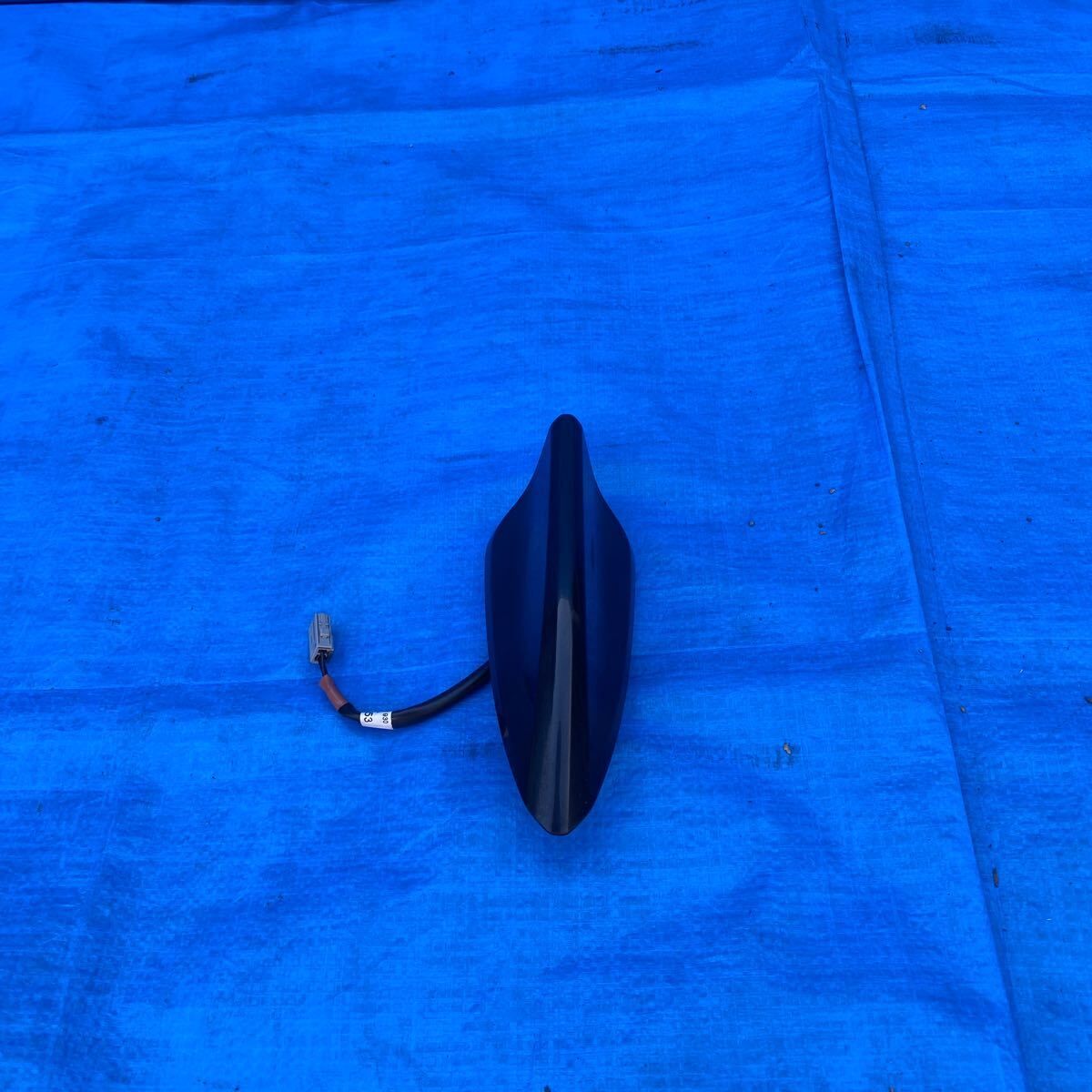 ◆マツダ CX-5《 KF2P KF5P KFEP 》純正 純正 シャークフィンアンテナ ルーフアンテナ シャークアンテナ アンテナ カラーNO. 16W 黒美品◆拍卖