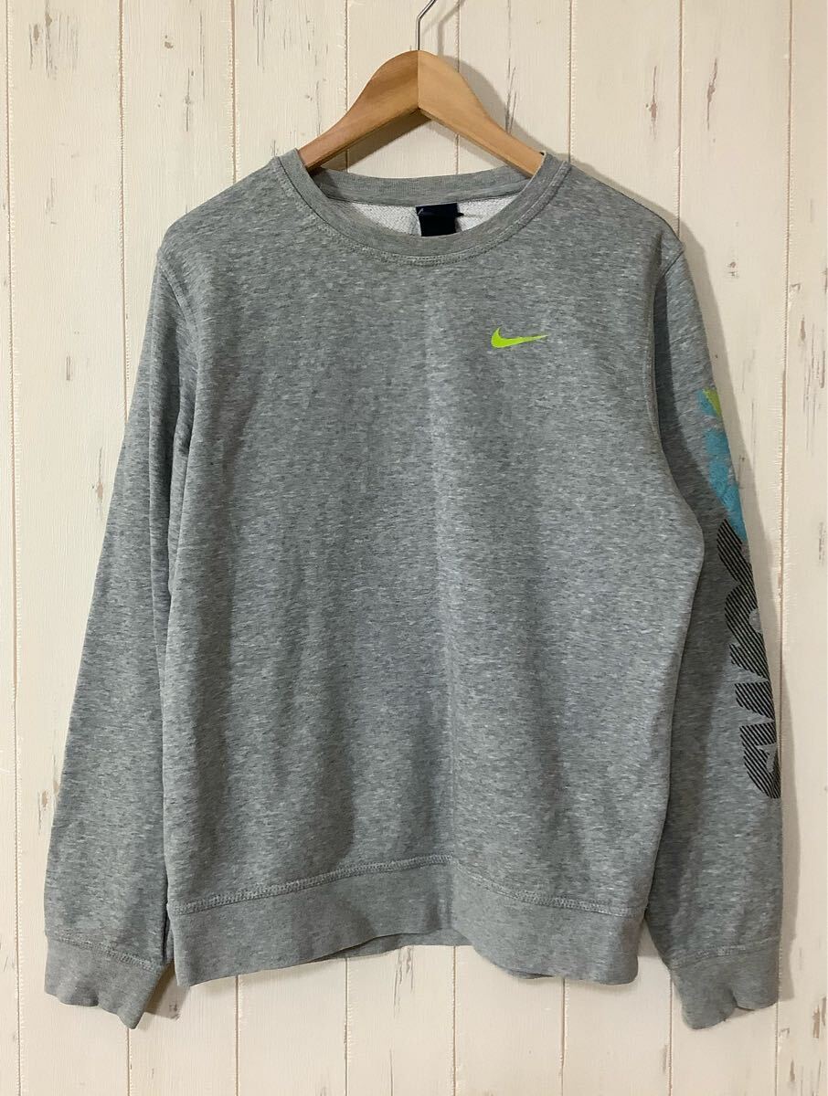 の1571 NIKE ナイキ スウェットトレーナー M グレー 裏起毛 ロゴプリント 袖プリント拍卖
