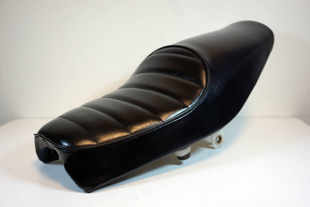 ルネッサ 4DN タックロール シート 純正シートベース 完成品  拍卖