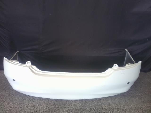 ラティオ DBA-N17 (M) RバンパーASSY G QX1 白パール 85022-3AA7A拍卖