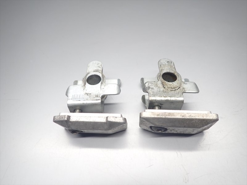 H1R7-0213 スズキ バンディット250VZ チェーンアジャスター 純正品 【GJ77A 1997年式 VCエンジン】拍卖