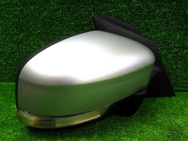 フォード MPBMGD フォーカス 右ドアミラー 8P カラーシルバー系 250207125拍卖