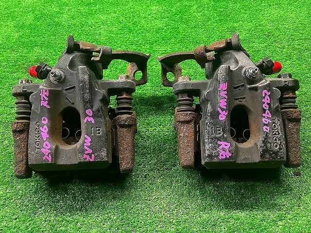 トヨタ ZVW30 プリウス リアキャリパー左右 250207208拍卖