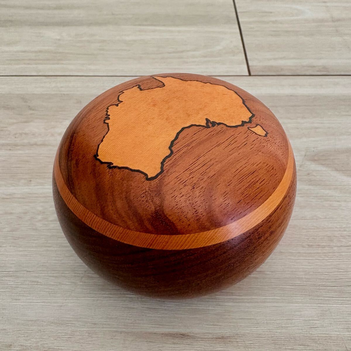 オーストラリア製 無垢材ウッドクラフト ペーパーウェイト 象嵌細工拍卖