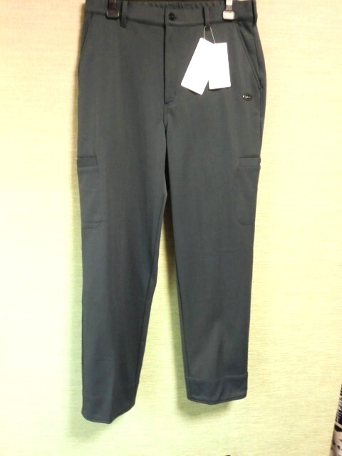 新品タグ付き  エピキュール(epicure) 裏起毛防風ストレッチパンツ L (82cm)サイズ グレー 吸水 速乾 UV ストレッチ メンズ拍卖