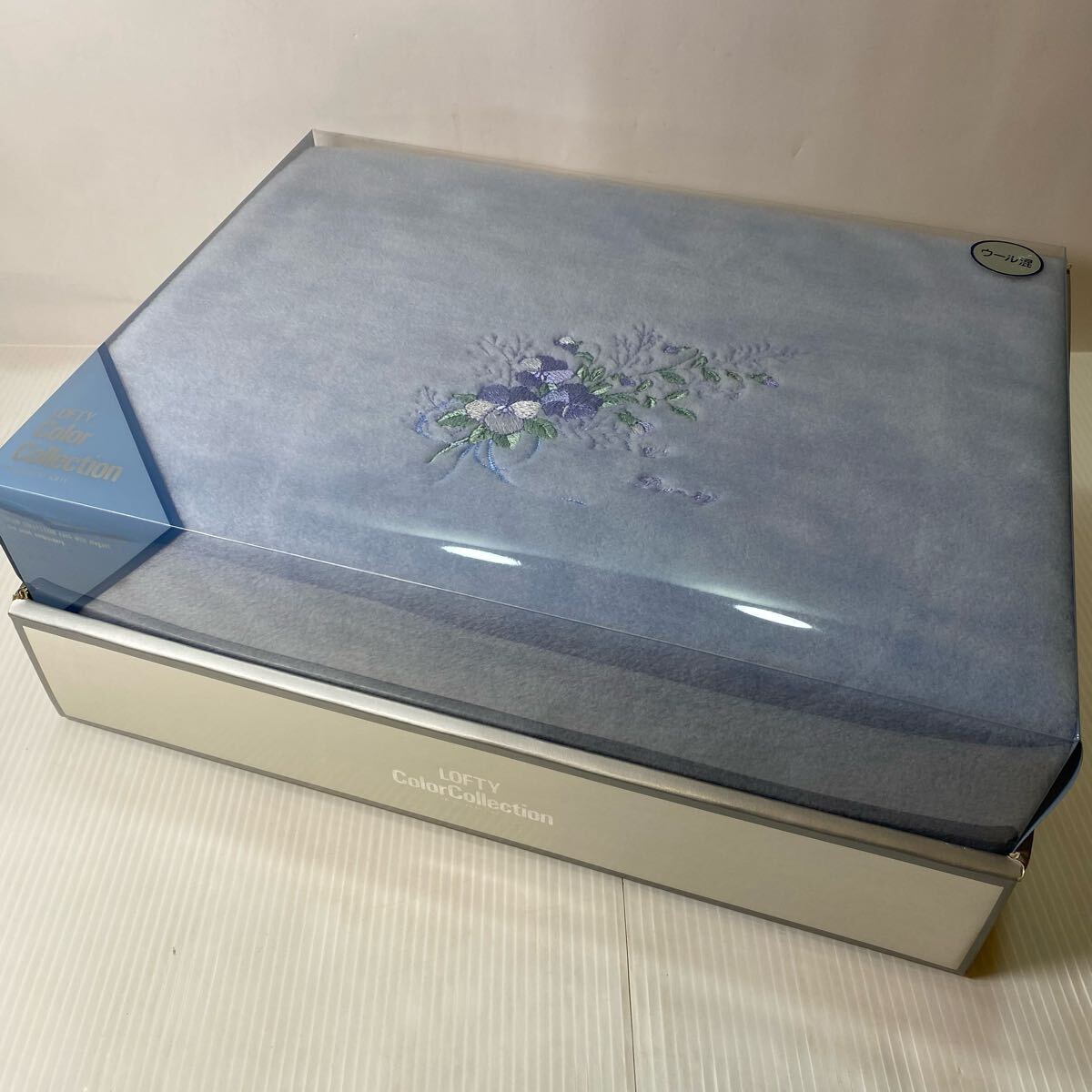 ロフテー グロリアシーツ ウール混 青色 ブルー系 刺繍 寝具 敷物 未使用拍卖