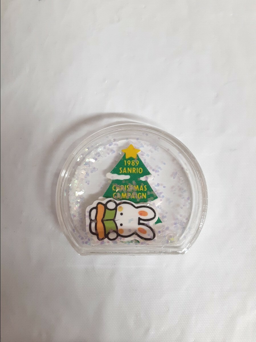 ☆クリスマスサンリオ1989年 アクリル☆ミニスノードーム☆平成レトロ☆クリアケースの中にツリーとうさぎとキラキラが入ってるだけです☆拍卖