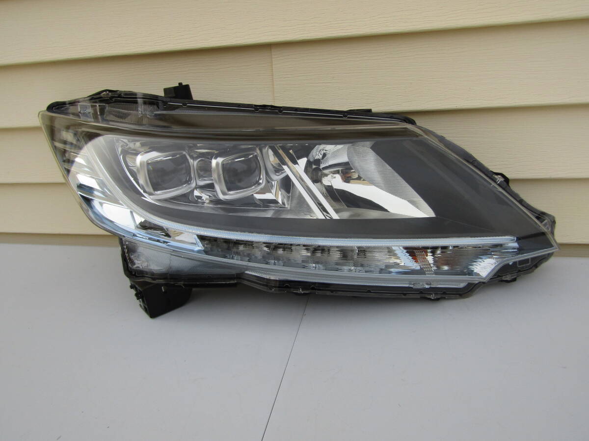 オデッセイ RC4 純正 右 ヘッドライト ライト KOITO100-18076 ブルーメッキ コーナリングランプ RC系 ■■ 13020101 拍卖