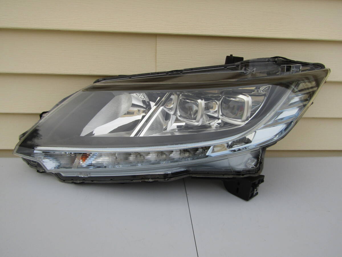オデッセイ RC4 純正 左 ヘッドライト ライト KOITO100-18076 ブルーメッキ コーナリングランプ RC系 ■■ 13020201拍卖
