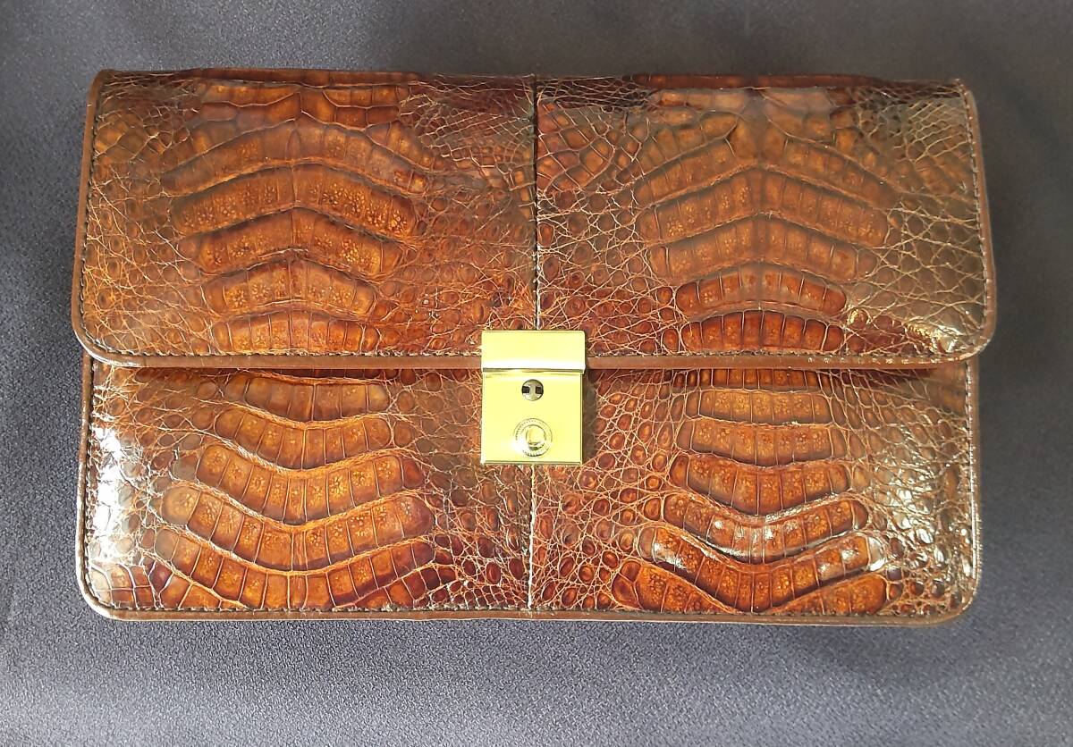ワニ革 クロコダイルバッグ 男女兼用 タイ製 未使用品 鍵 ショルダーベルト付拍卖