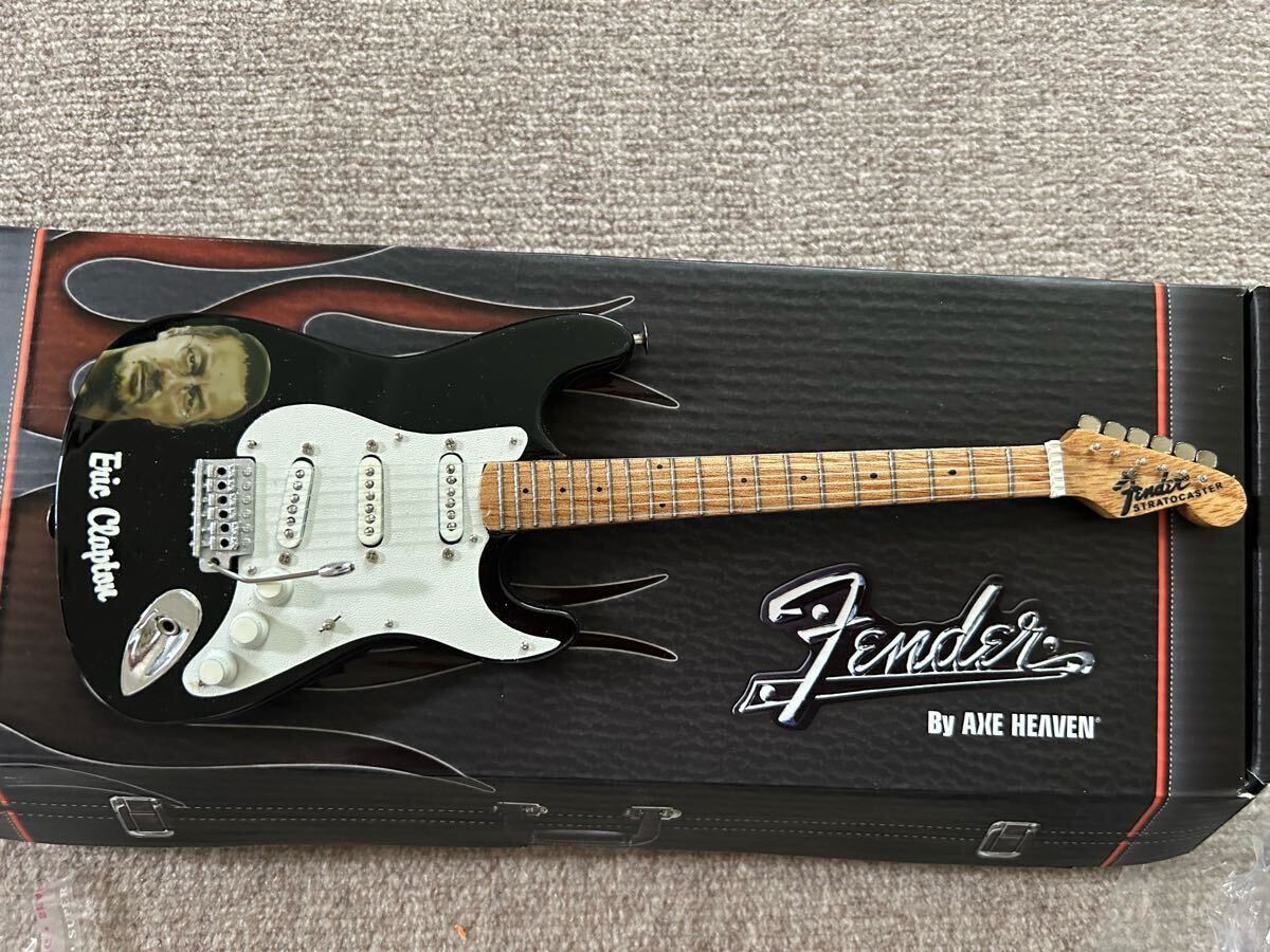 Fender フェンダー ミニチュア ギター  Stratocaster ストラトキャスター ELIC CLAPTON エリック・クラプトン ブラッキー拍卖