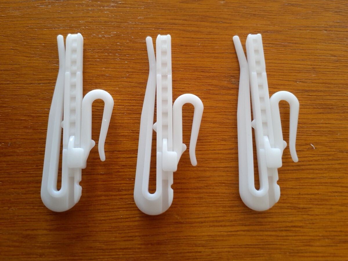 新品 カーテンフック75mm アジャスターフック20本 送料無料拍卖