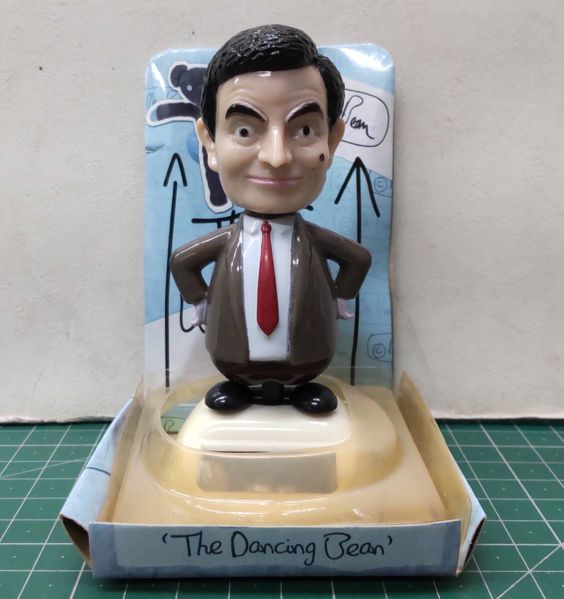 MR.BEAN DANCING FIGURE powered by SOLAR ミスタービーンダンシングフィギュア(ソーラー発電)首振り人形 ※動作確認済●H4623拍卖