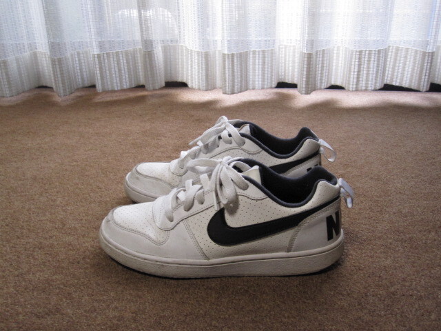 NIKE ナイキ Court Borough Low スニーカー 839985-101 ホワイト/ブラック US4.5Y/23.5cm USEDキレイ拍卖