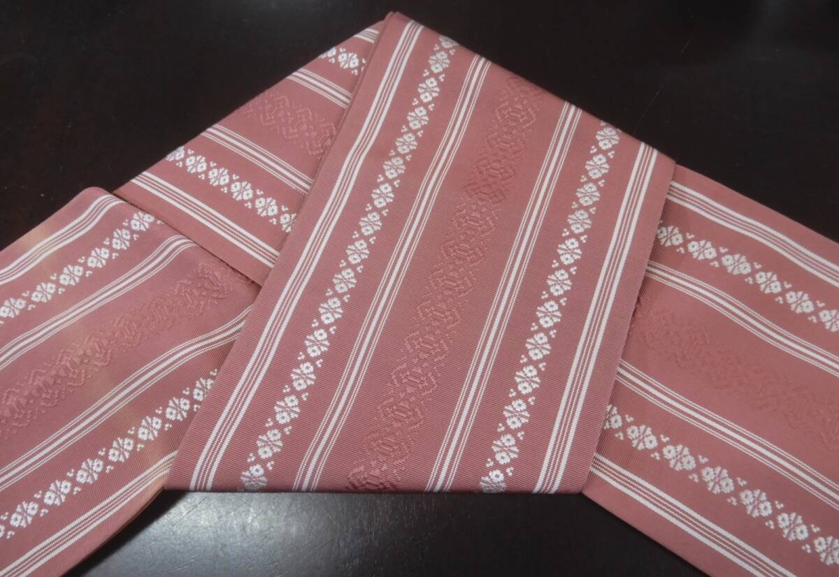 <銀の斧>正絹・本場筑前博多織半幅帯・献上織・和名珊瑚色拍卖