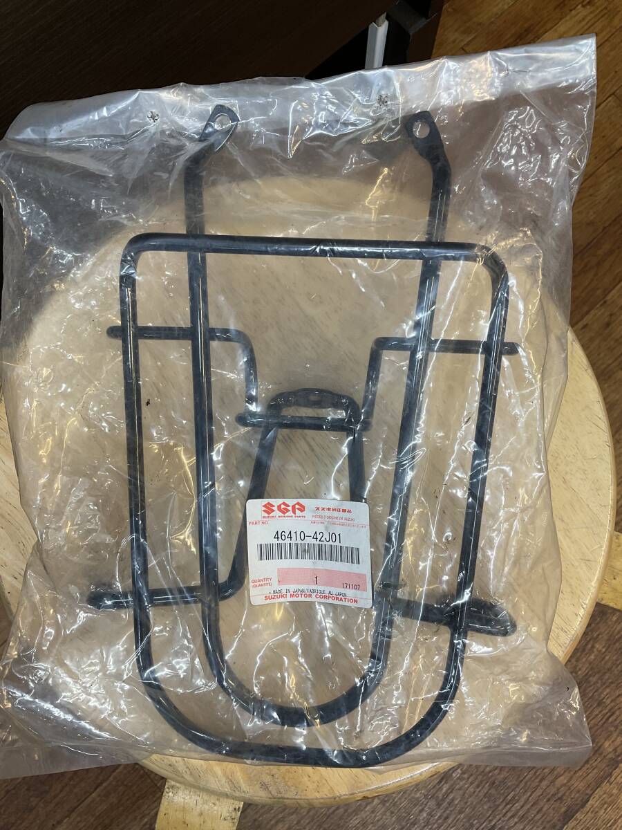 SUZUKI レッツ4 リヤキャリア 46410-42J01 純正                              S:青BOX③ 2502拍卖
