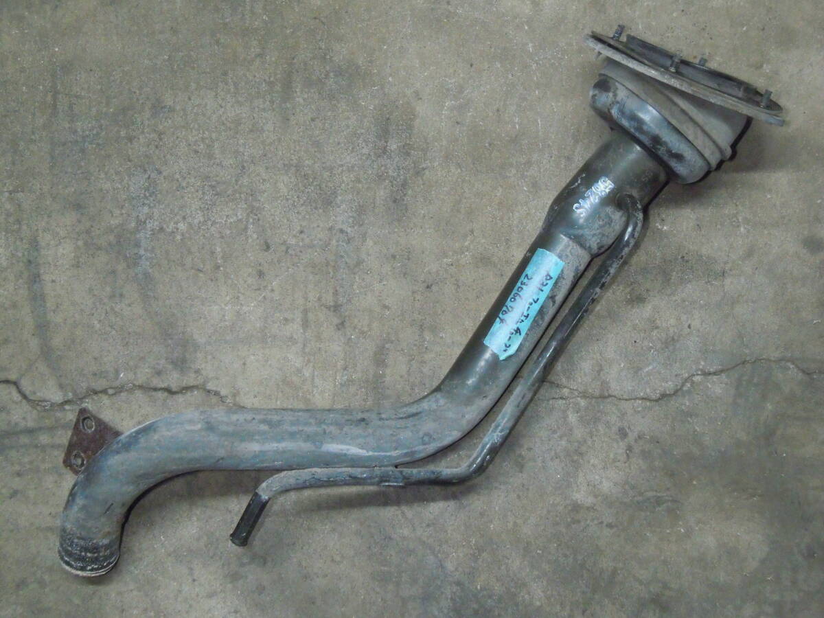 日産 スカイライン 31 R31 HR31 前期 GTパサージュ 純正 燃料タンク フューエルタンク 給油口 ガソリンタンクまで パイプ チューブ ホース拍卖