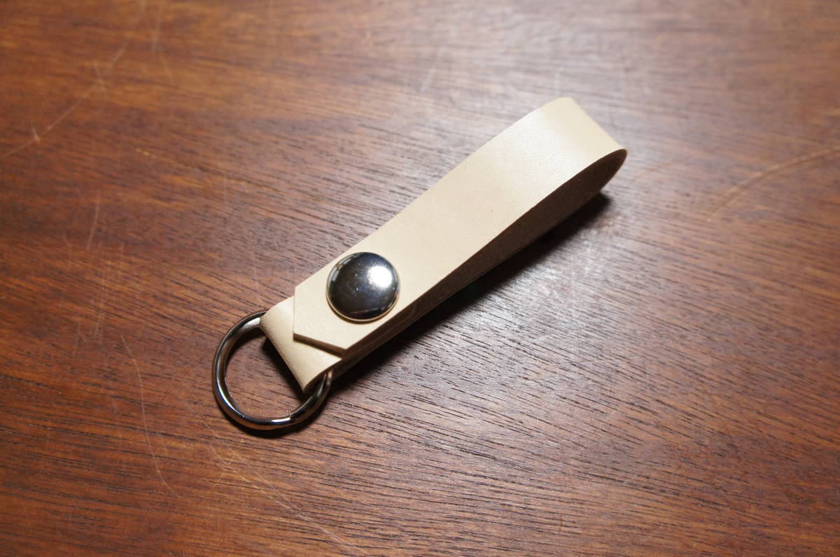 ヌメ革製 本革製 キーホルダー BB1 生成り ベルトループ 牛革製 レザー 日本製 BOSSA キーリングタイプ シンプル拍卖