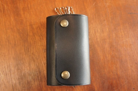 本革製 ヌメ革製 キーケース BK1 ブラック 黒 カードも入ります 牛革製 レザー シンプル 4連 カード入れ付きキーケース拍卖